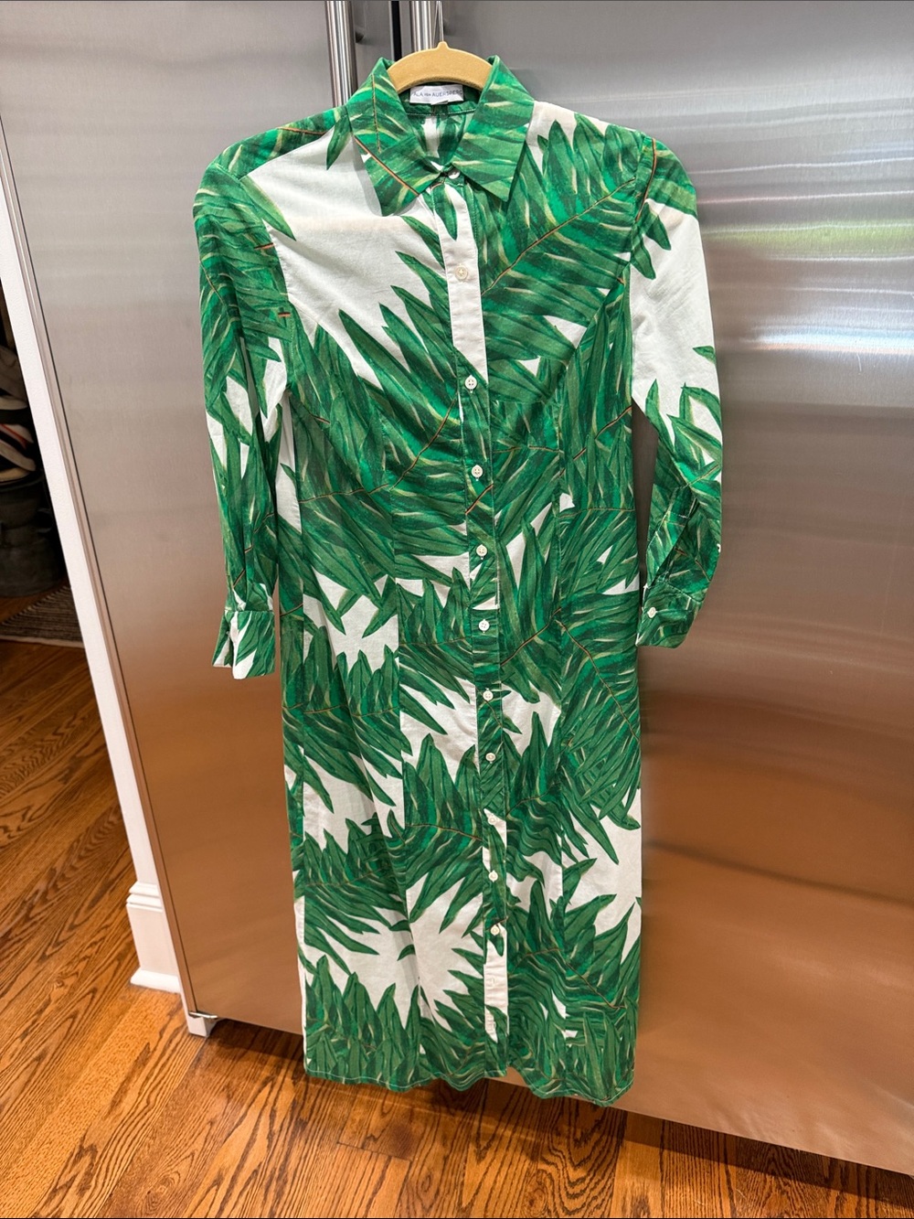 Long-Sleeve Green Leaf Print Button-Front Dress